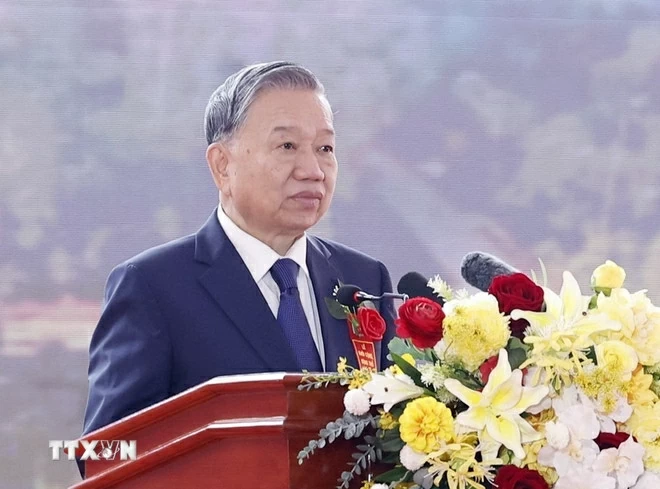 Tổng Bí thư: Đưa Trường Phổ thông nội trú thành cột mốc mềm về giáo dục vùng biên