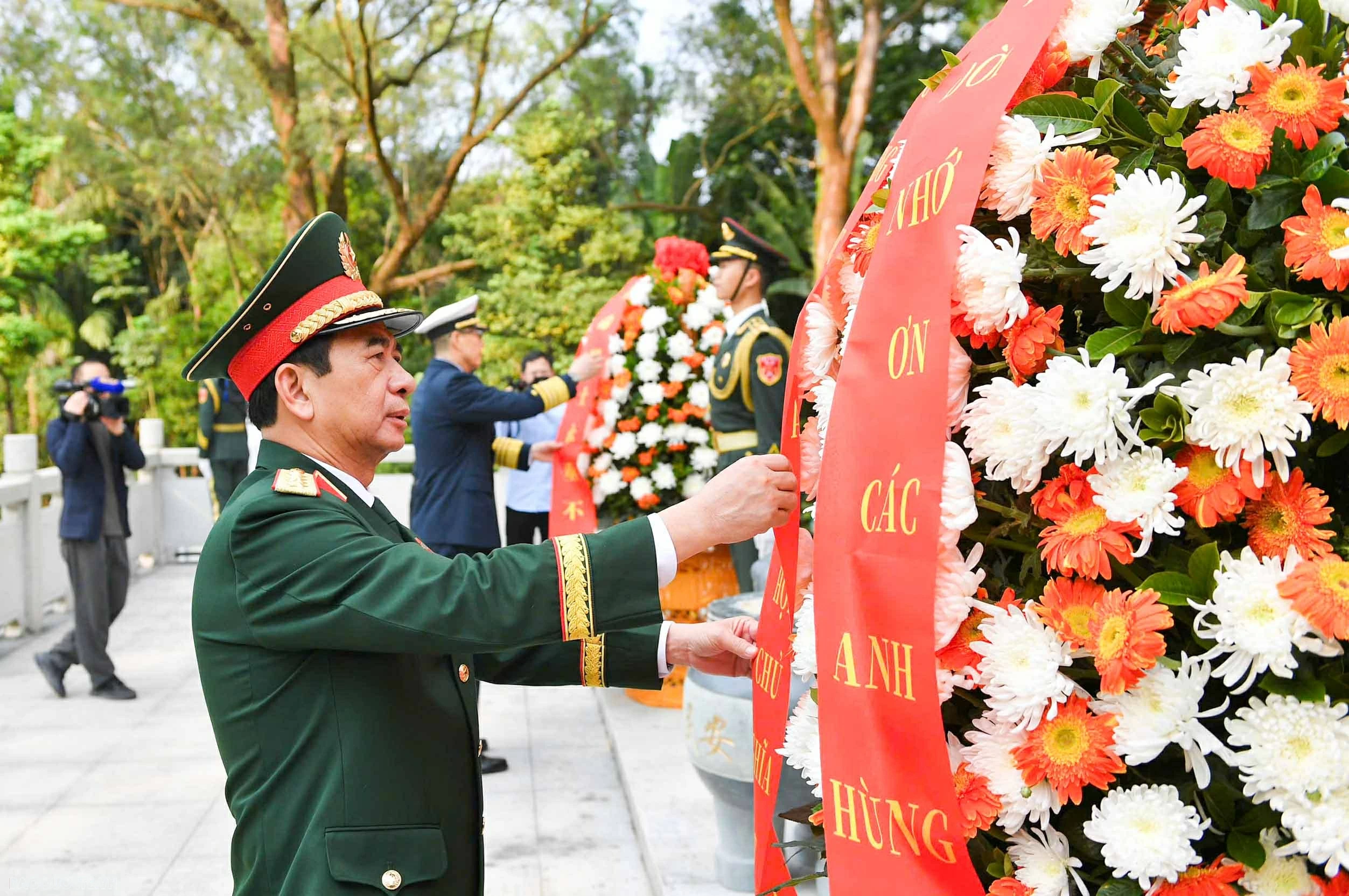 Giao lưu biên giới Việt Nam Trung Quốc tại Trung Quốc