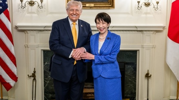 Thủ tướng Nhật Bản lần đầu thăm Mỹ, ca ngợi người duy nhất 'có thể mang lại hòa bình và thịnh vượng cho toàn thế giới'