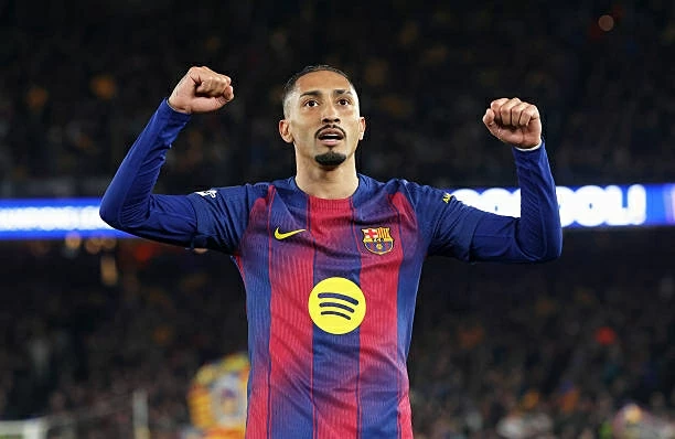 Đội hình tiêu biểu lượt về vòng 1/8 Champions League