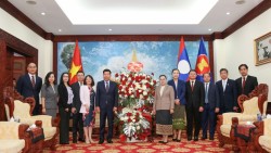 Ủy viên Trung ương Đảng, Thứ trưởng Ngoại giao Nguyễn Mạnh Cường chúc mừng kỷ niệm 71 năm Ngày thành lập Đảng Nhân dân Cách mạng Lào