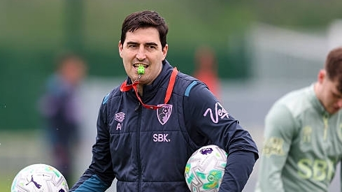 HLV Bournemouth Andoni Iraola: Man Utd là đội bóng mạnh nhất giải đấu hiện tại