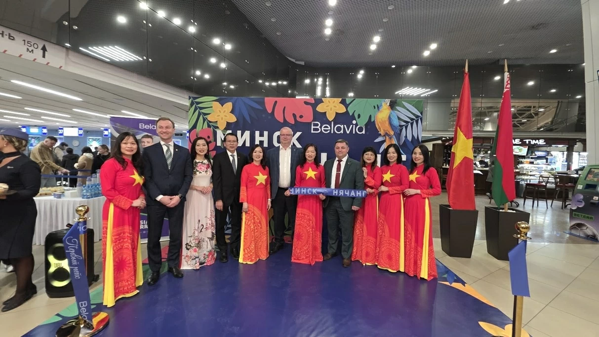Khai trương đường bay thường xuyên đầu tiên kết nối Belarus và Việt Nam Khai trương đường bay thường xuyên đầu tiên kết nối Belarus và Việt Nam