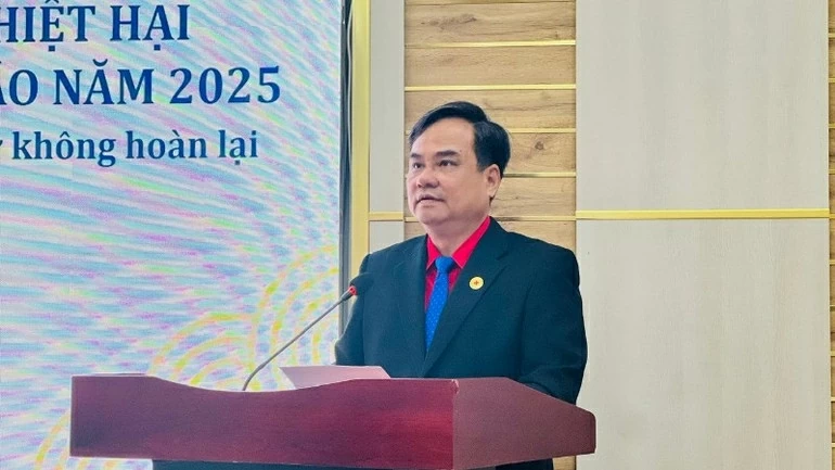 cứu trợ vùng lũ