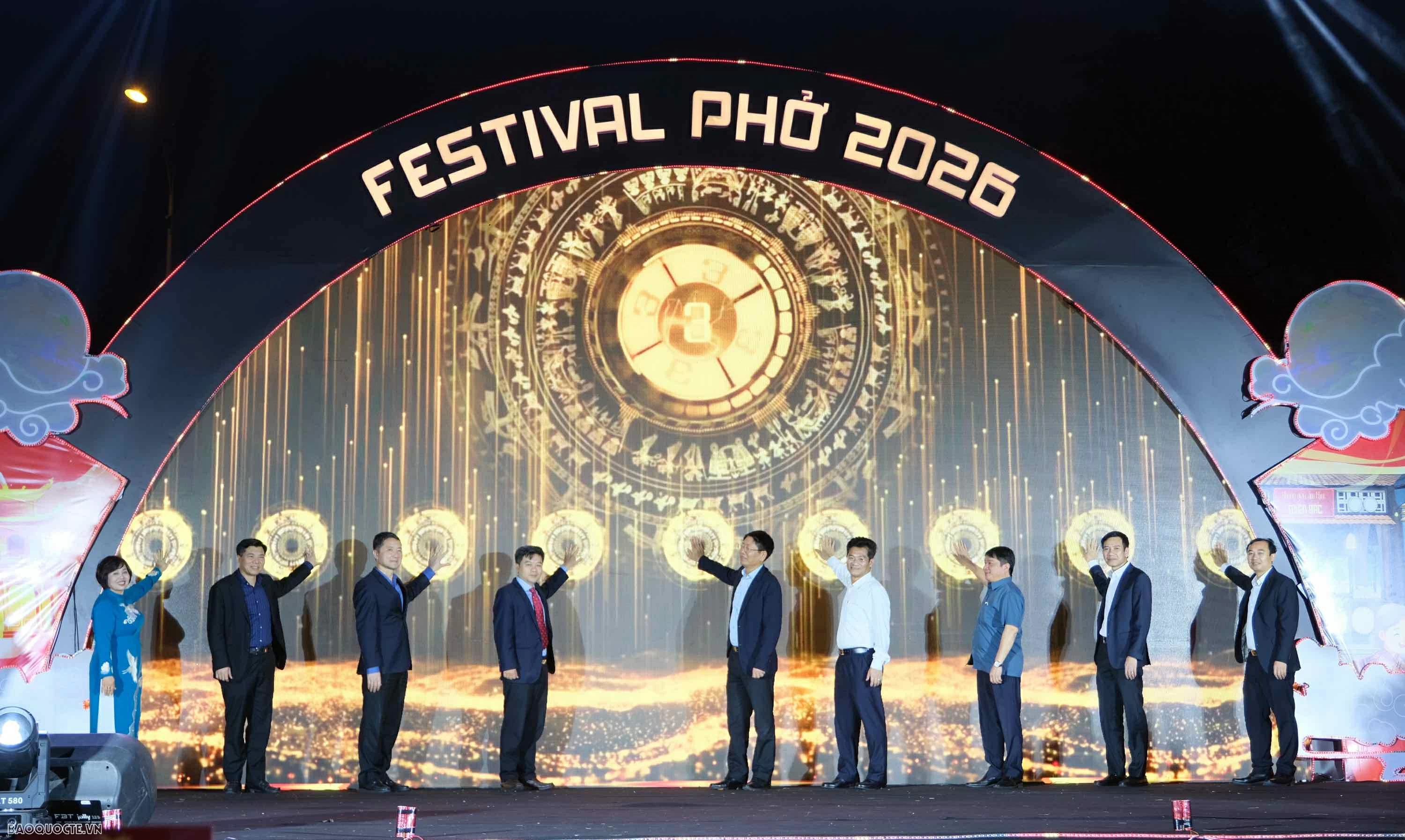 Phở Việt: Di sản sống trong lòng thời đại Phở Việt: Di sản sống trong lòng thời đại