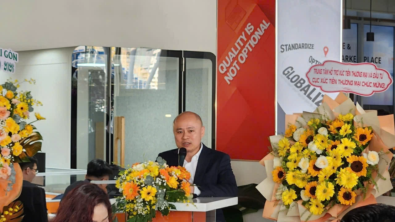 Ông Tạ Mạnh Cường, Giám đốc Trung tâm Hỗ trợ xúc tiến thương mại và đầu tư - Cục Xúc tiến thương mại (Bộ Công Thương). Ông Tạ Mạnh Cường, Giám đốc Trung tâm Hỗ trợ xúc tiến thương mại và đầu tư - Cục Xúc tiến thương mại (Bộ Công Thương).