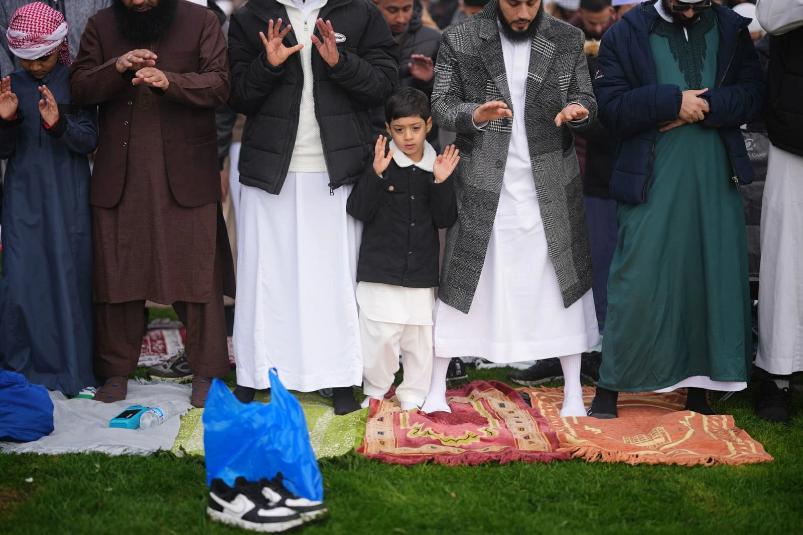 Người Hồi giáo toàn cầu đón Eid al-Fitr trong bối cảnh nhiều khu vực bất ổn Người Hồi giáo toàn cầu đón Eid al-Fitr trong bối cảnh nhiều khu vực bất ổn