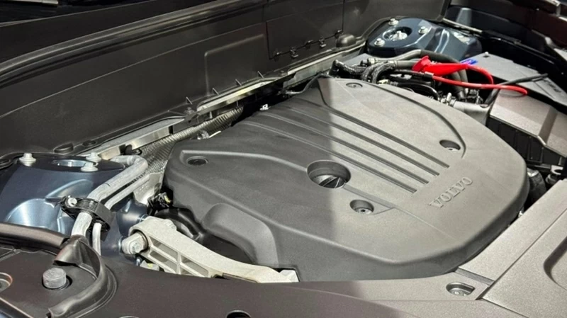 Volvo XC90 2026 từ bỏ cấu hình B6 thiên về hiệu năng để chuyển sang động cơ mild-hybrid B5.