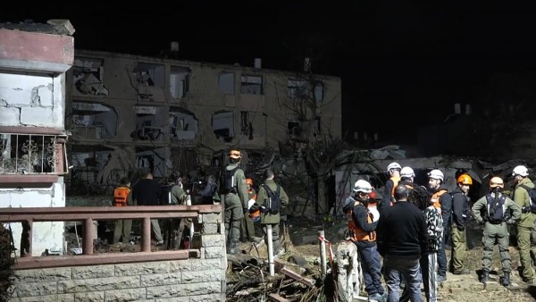 Iran tấn công trả đũa một thị trấn của Israel có cơ sở hạt nhân