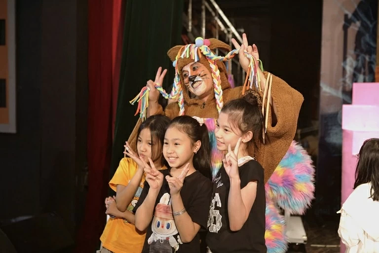 Đưa khán giả sống lại thế giới cổ tích cùng Lọ Lem - Chiếc giày thủy tinh Đưa khán giả sống lại thế giới cổ tích cùng Lọ Lem - Chiếc giày thủy tinh