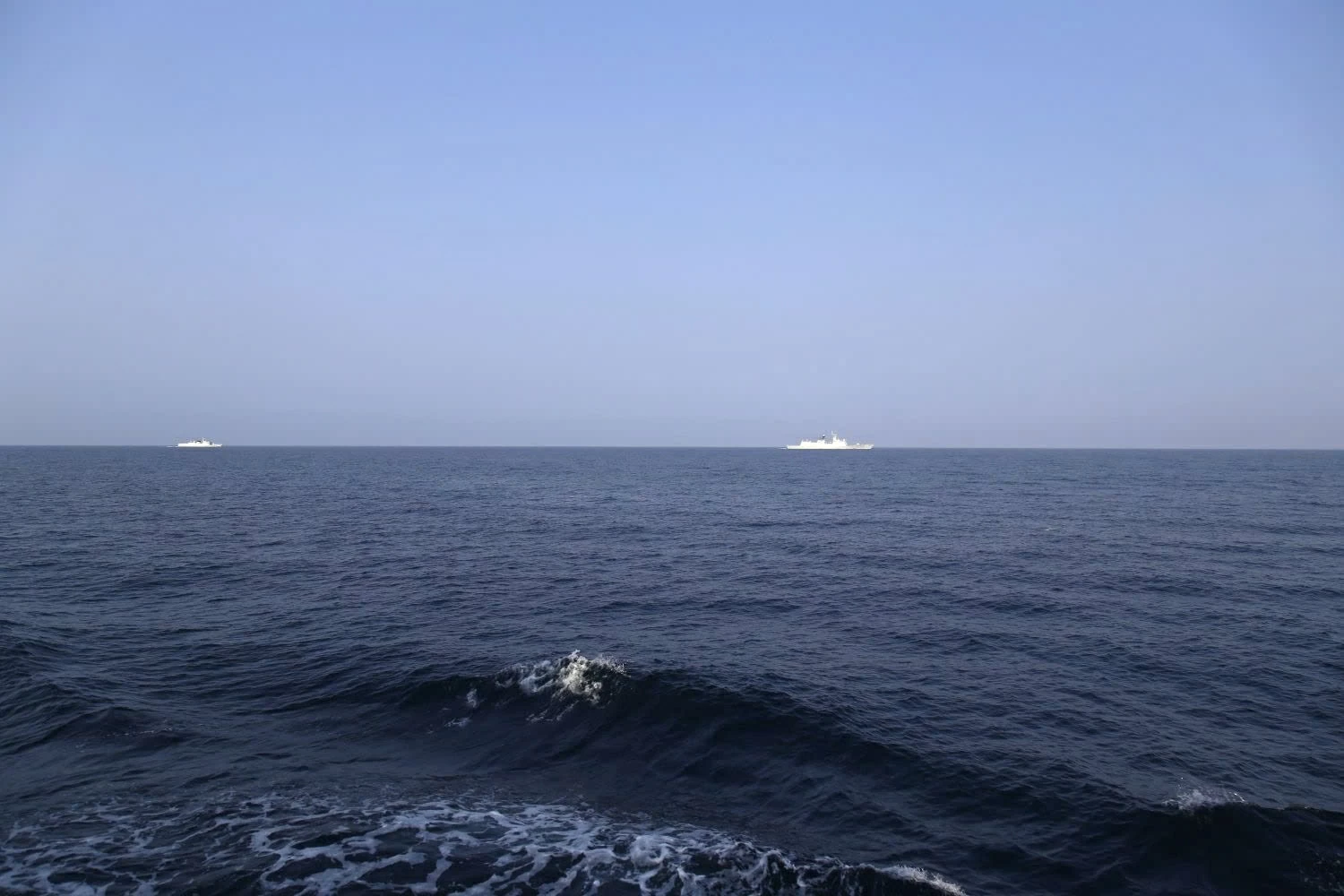 Hải quân Việt Nam–Trung Quốc hoàn thành tuần tra, huấn luyện liên hợp trên vùng biển Vịnh Bắc Bộ