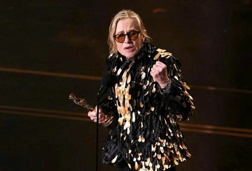 Xu hướng lông vũ lên ngôi tại Oscar, thảm đỏ phủ kín những thiết kế ấn tượng