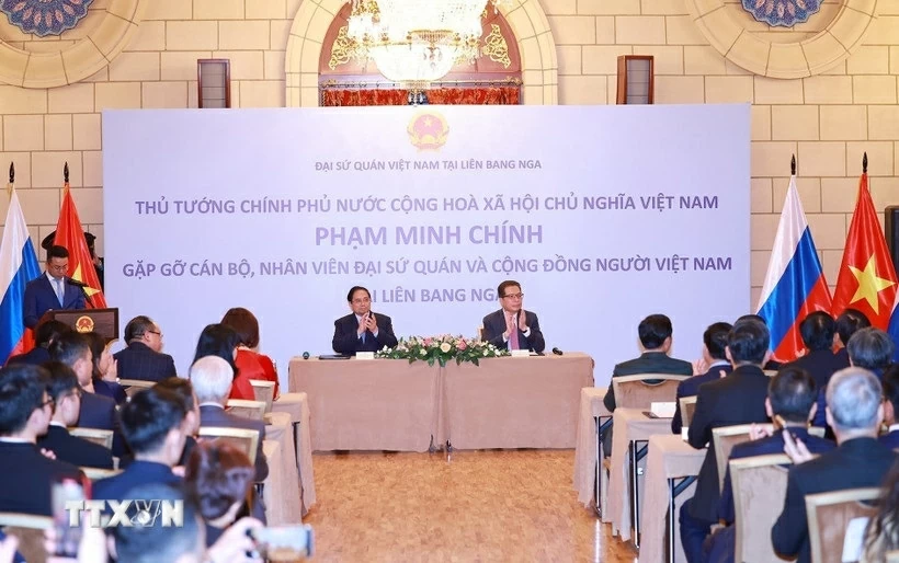 Thủ tướng Phạm Minh Chính gặp gỡ cộng đồng người Việt Nam tại Liên bang Nga