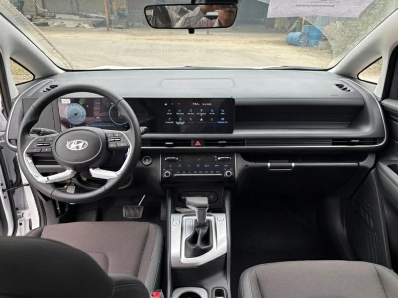 Khoang nội thất cũng được nâng cấp đáng kể về mặt công nghệ và tiện nghi. Khoang nội thất cũng được nâng cấp đáng kể về mặt công nghệ và tiện nghi.