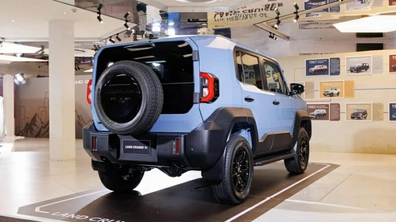 Toyota Land Cruiser FJ được trang bị gói Toyota Safety Sense.