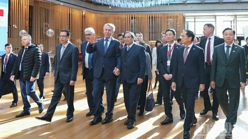 Việt Nam và Liên bang Nga thúc đẩy hợp tác các dự án LNG trọng điểm