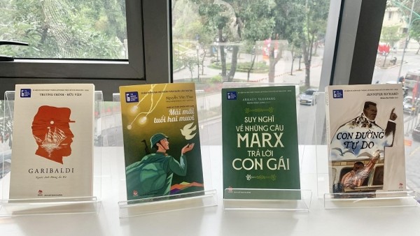 Tủ sách Thanh niên: Những trang sách chắp cánh khát vọng tuổi trẻ