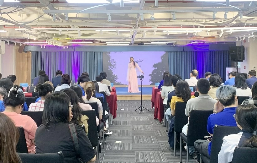 Tủ sách Thanh niên: Những trang sách chắp cánh khát vọng tuổi trẻ