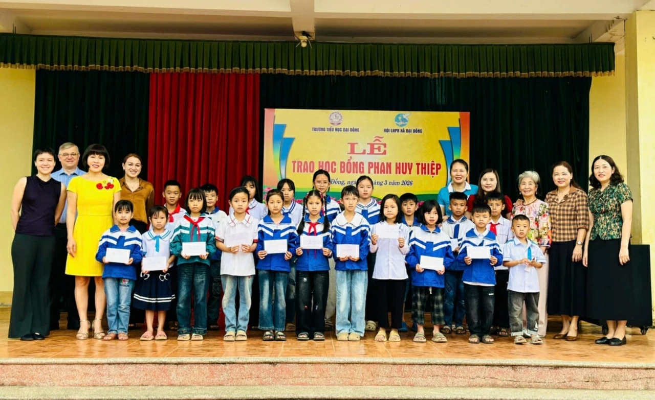 Kiều bào thành lập quỹ học bổng tri ân gia đình và quê hương