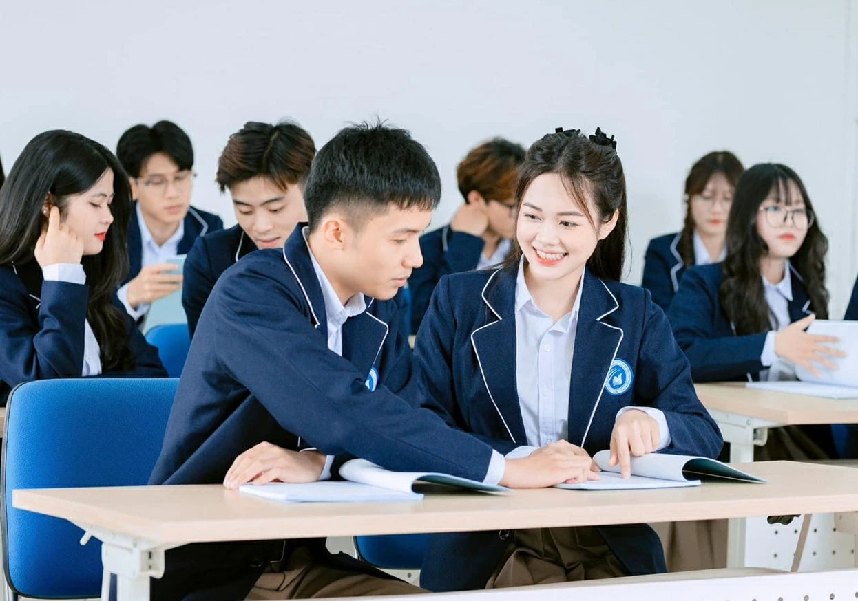 12. Số 13. Báo in: Bản lĩnh thanh niên trong kỷ nguyên số