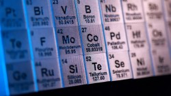 Bất ngờ dừng xuất khẩu 2 kim loại chuyên sử dụng cho công nghệ quân sự sau căng thẳng, Trung Quốc gửi cảnh báo ngầm tới Nhật Bản