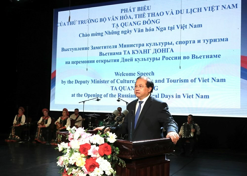 Thủ đô Hà Nội rộn ràng khai màn Những ngày văn hóa Nga Thủ đô Hà Nội rộn ràng khai màn Những ngày văn hóa Nga