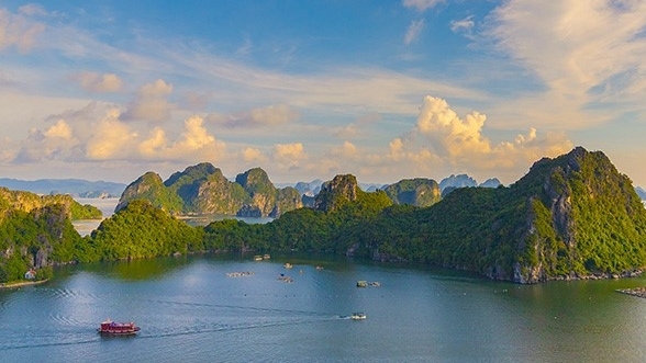 Vịnh Bái Tử Long lọt danh sách 7 kỳ quan bậc nhất ở Đông Nam Á