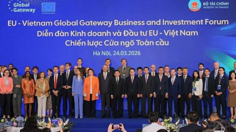 Phó Thủ tướng Chính phủ Hồ Đức Phớc tiếp Cao ủy Liên minh châu Âu (EU) về Đối tác quốc tế Jozef Sikela