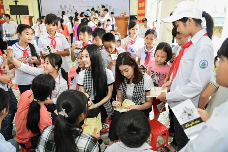 Hành trình kiến tạo khát vọng lớn cho thanh niên Việt Hành trình kiến tạo khát vọng lớn cho thanh niên Việt