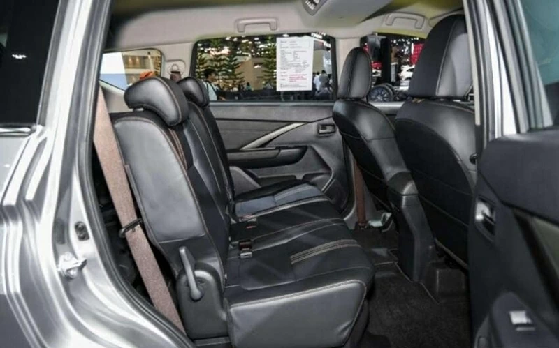 Cấu hình ghế gập đa dạng (40:20:40 và 50:50) giúp tối ưu không gian, đi kèm nhiều tiện ích. Cấu hình ghế gập đa dạng (40:20:40 và 50:50) giúp tối ưu không gian, đi kèm nhiều tiện ích.