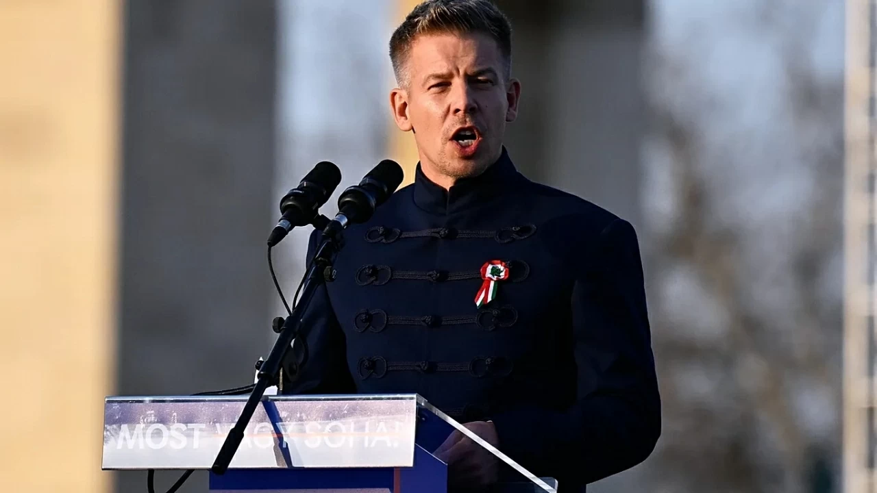 Ông Péter Magyar cáo buộc hệ thống công nghệ của đảng Tisza bị nhắm tới, giữa lúc Hungary chuẩn bị bước vào bầu cử. (Nguồn: Euronews)