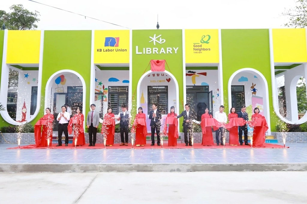 Thư viện KB được khởi công xây dựng từ tháng 10/2025 đến tháng 3/2026, với tổng diện tích hơn 190 m². Thư viện KB được khởi công xây dựng từ tháng 10/2025 đến tháng 3/2026, với tổng diện tích hơn 190 m².