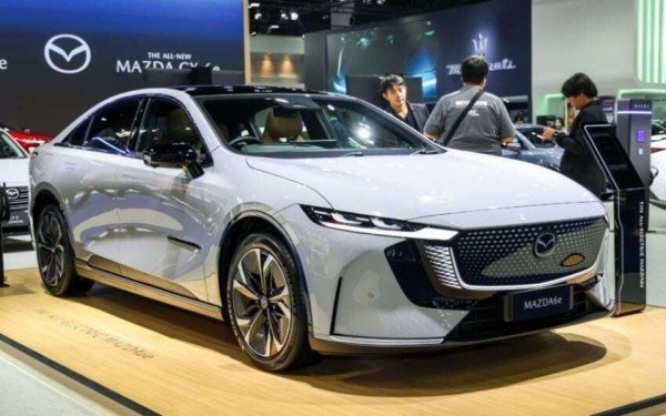 Cận cảnh sedan điện Mazda 6e ra mắt tại Thái Lan, giá từ 942 triệu đồng
