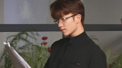 Người trẻ trước áp lực phải tỏa sáng và quyền được bình thường