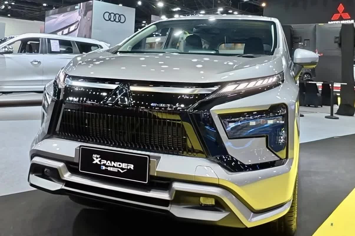 Xe sở hữu những cải tiến mạnh mẽ về an toàn chủ động. Xe sở hữu những cải tiến mạnh mẽ về an toàn chủ động.