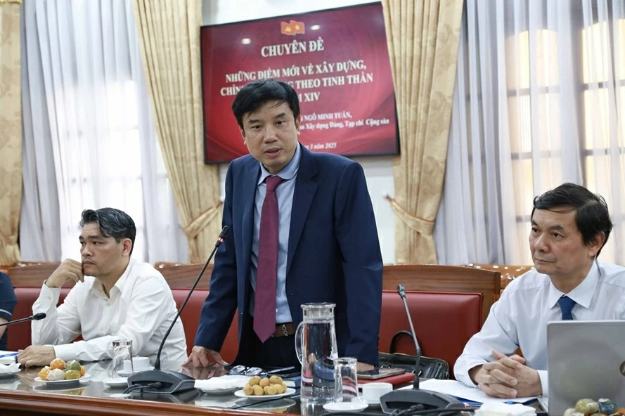Chi bộ Báo Thế giới và Việt Nam sinh hoạt chuyên đề về kỹ năng sáng tạo tác phẩm báo chí trong xây dựng Đảng Chi bộ Báo Thế giới và Việt Nam sinh hoạt chuyên đề về kỹ năng sáng tạo tác phẩm báo chí trong xây dựng Đảng