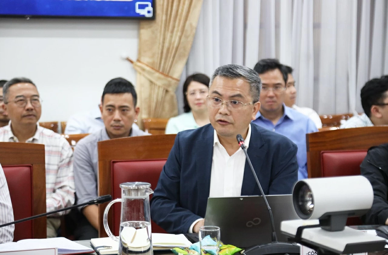 Bộ Ngoại giao triển khai đồng bộ các nhiệm vụ chuyển đổi số trong toàn ngành Bộ Ngoại giao triển khai đồng bộ các nhiệm vụ chuyển đổi số trong toàn ngành