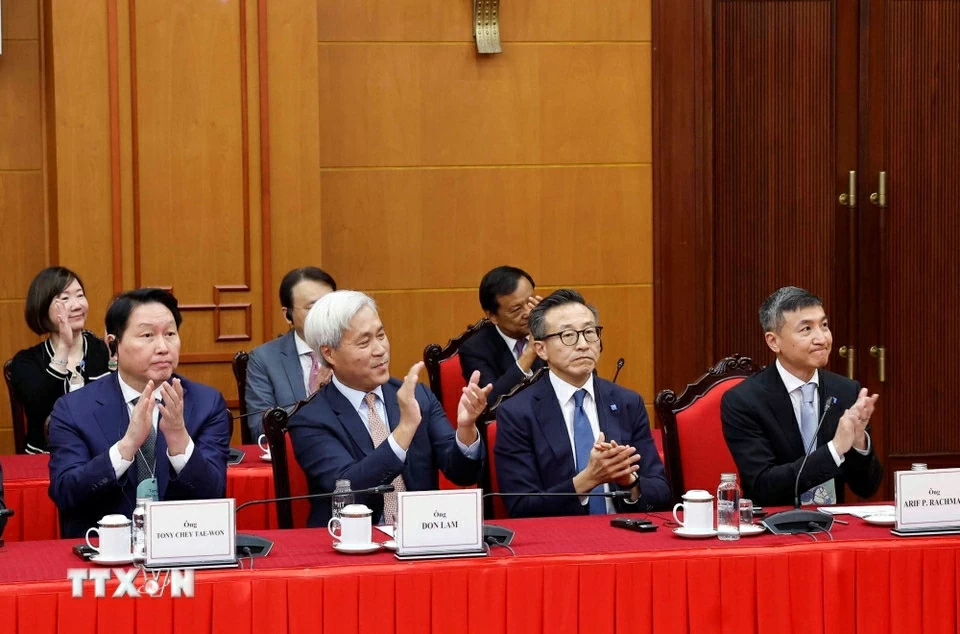 Tổng Bí thư Tô Lâm tiếp lãnh đạo một số tập đoàn thành viên Hội đồng Kinh doanh châu Á Tổng Bí thư Tô Lâm tiếp lãnh đạo một số tập đoàn thành viên Hội đồng Kinh doanh châu Á