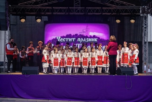 Việt Nam-Bulgaria đẩy mạnh hợp tác địa phương tại cố đô Veliko Tarnovo Việt Nam-Bulgaria đẩy mạnh hợp tác địa phương tại cố đô Veliko Tarnovo