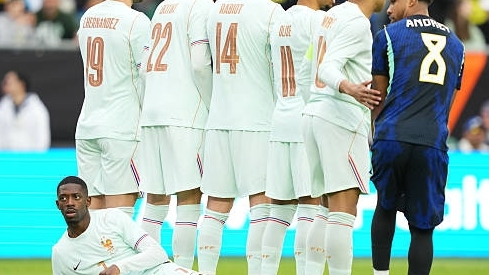 Thở phào vì Dembele, HLV Luis Enrique nhận tin vui kép