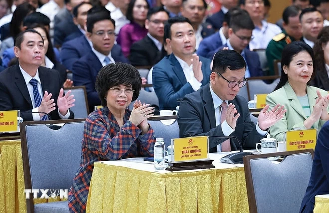 Thủ tướng chủ trì hội nghị về tăng trưởng hai con số và tri ân doanh nghiệp