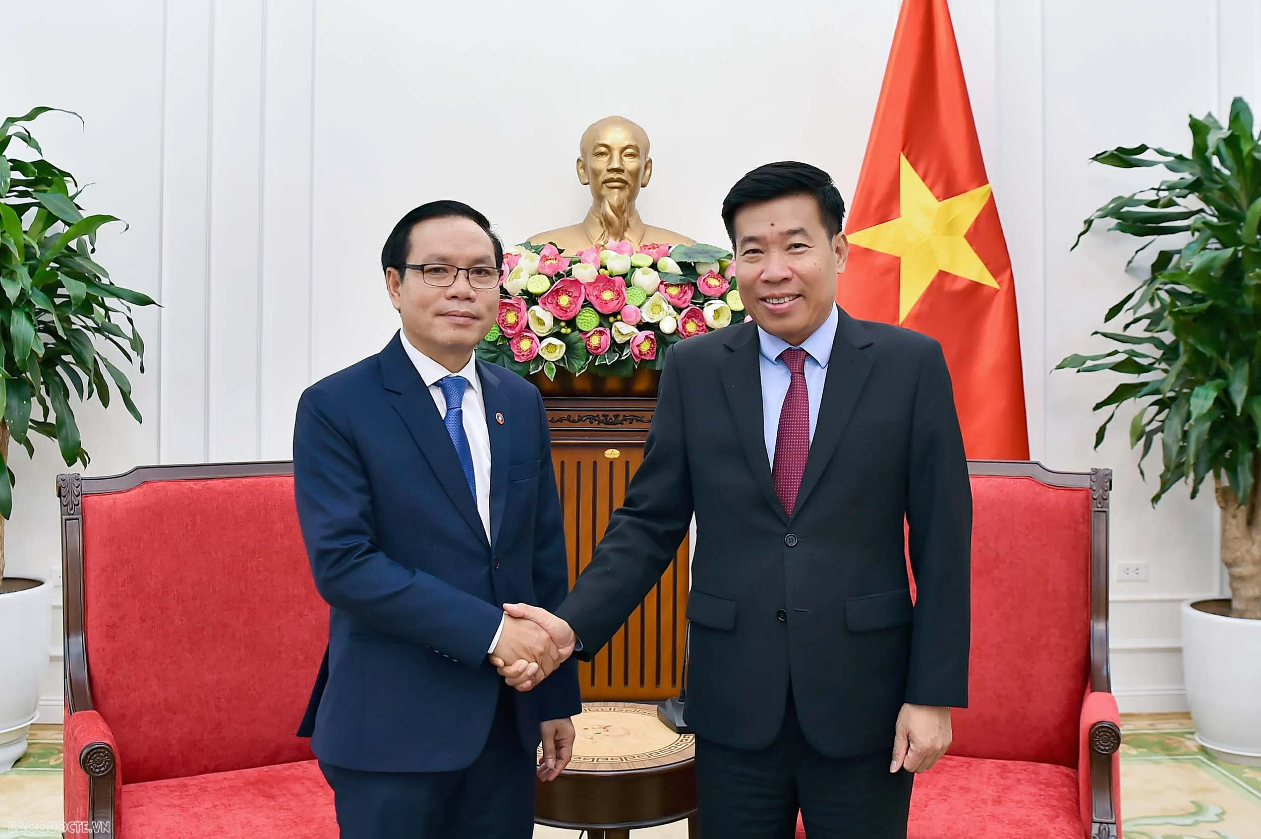 Ủy viên Trung ương Đảng, Thứ trưởng Ngoại giao Nguyễn Mạnh Cường tiếp Thứ trưởng Ngoại giao Lào