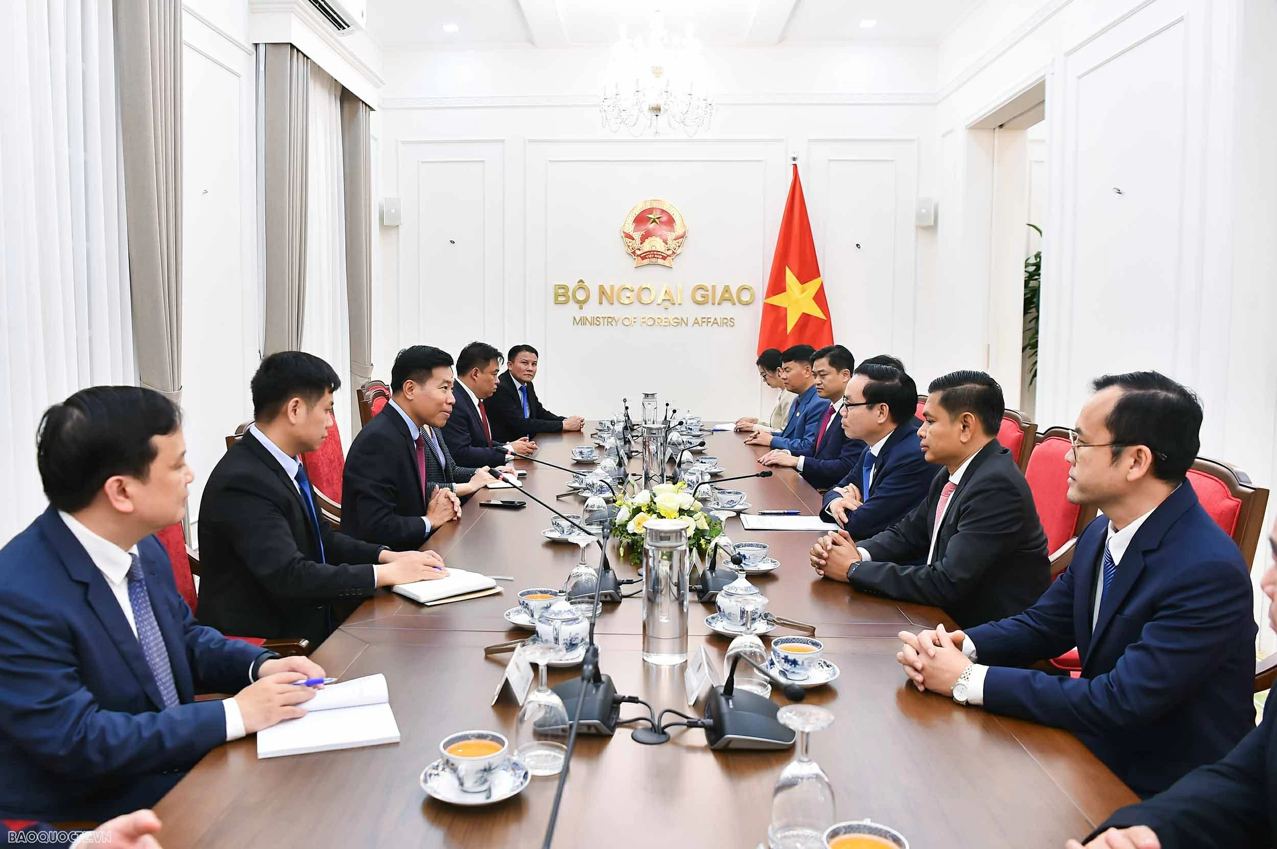 Ủy viên Trung ương Đảng, Thứ trưởng Ngoại giao Nguyễn Mạnh Cường tiếp Thứ trưởng Ngoại giao Lào