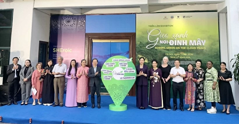 Chuyện về những người phụ nữ Gieo xanh nơi đỉnh mây