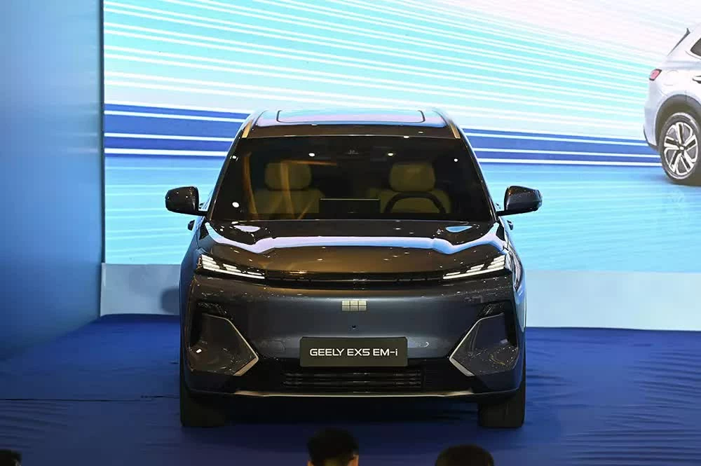 Sự xuất hiện của mẫu xe PHEV này mang lại thêm lựa chọn cho người tiêu dùng. 