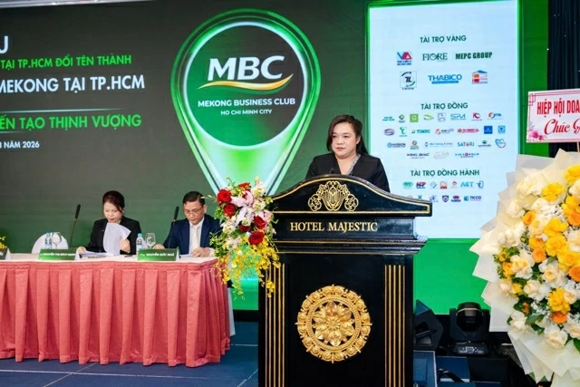 2. Tân Chủ tịch CLB Doanh nghiệp Mekong tại TP.HCM nhiệm kỳ I Lâm Thúy Ái phát biểu tại Đại hội.