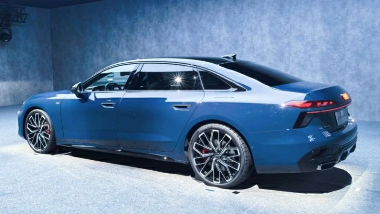 Audi cung cấp bốn cấu hình động cơ, từ mild-hybrid đến hybrid truyền thống. 
