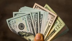 Căng thẳng Trung Đông đẩy đồng USD tăng giá kỷ lục, mạnh nhất trong gần một năm