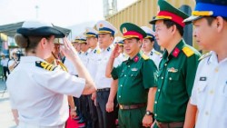 Đà Nẵng đón tàu Hải quân Hoàng gia Australia thăm hữu nghị