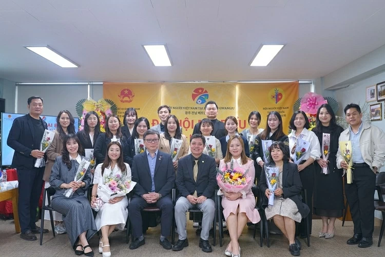 Cộng đồng người Việt Jeonnam-Gwangju hướng tới gắn kết bền vững Cộng đồng người Việt Jeonnam-Gwangju hướng tới gắn kết bền vững